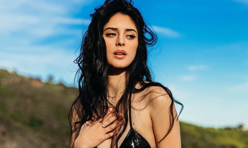 Camilla Araujo Bio, Age, Career, Net Worth, Height, Boyfriend & More